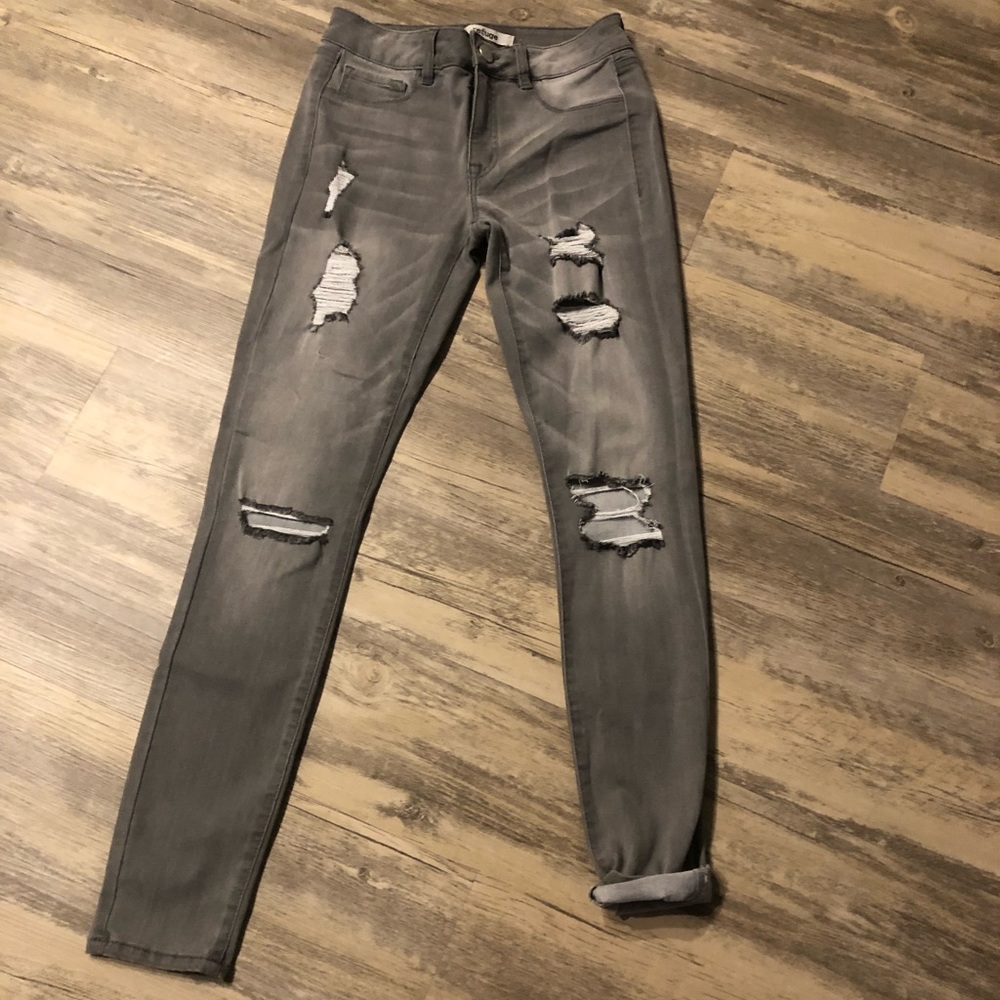 Grey destroyed jeggings